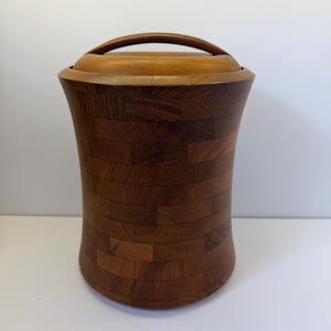 Cubitera de teca vintage / Artículos de bar daneses modernos, tapa con asa de estilo escandinavo de los años 60