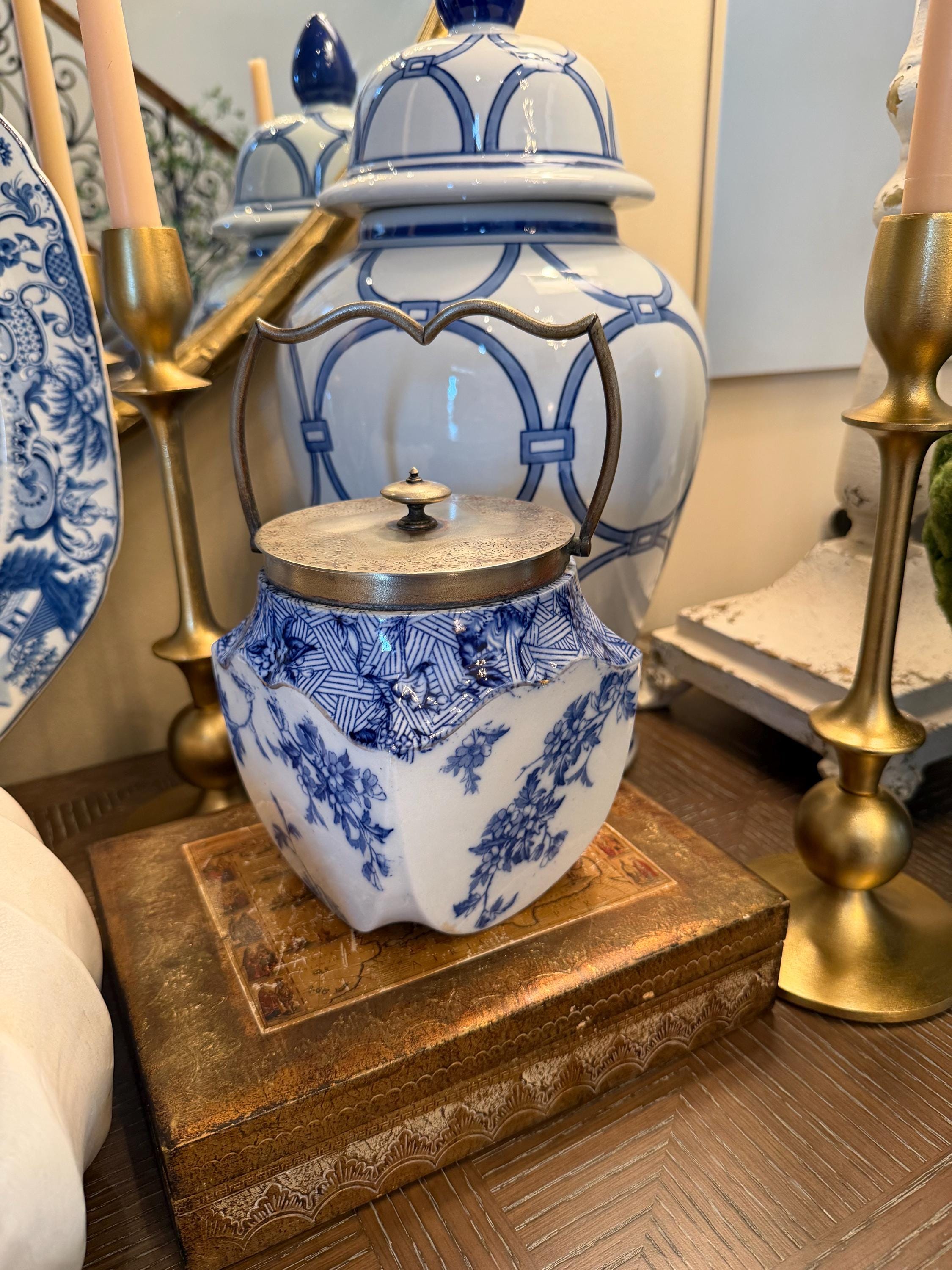 青い花　クッキージャー　ジャー　イギリス　古い　ロイヤルドルトン Royal Doulton Biscuit Jar - Etsy