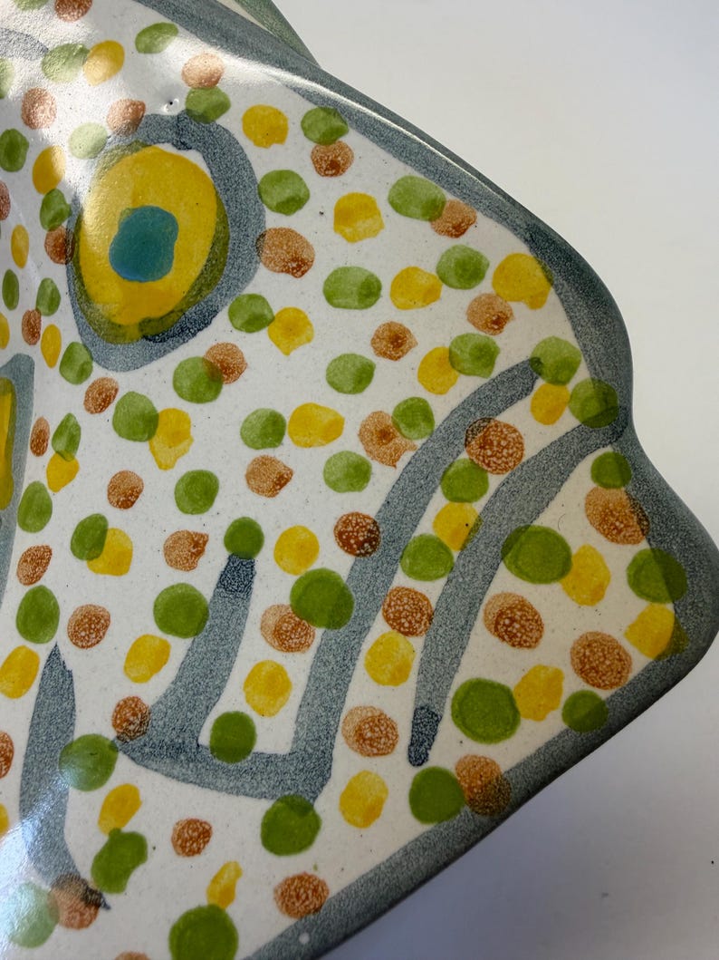 Plato de pescado vintage pintado a mano de MacKenzie-Childs (1997) / Pieza para servir de Aurora, NY imagen 9