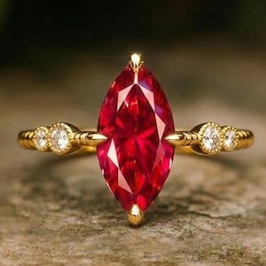 Anillo de compromiso vintage con rubí marquesa, anillo llamativo de oro macizo de 14k, anillo de regalo de aniversario para ella, anillo con engaste de moissanita milgrain.