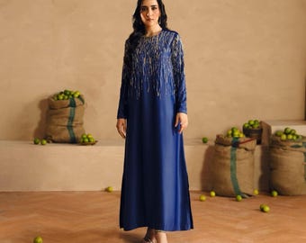 Elegante conjunto de salwar kameez de seda hecho a mano, vestido formal de fiesta con bordado frontal y dupatta de organza, atuendo modesto para bodas.