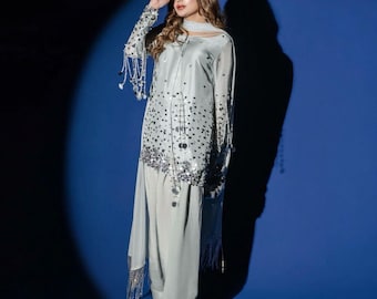 Graues Farshi Shalwar Kameez Set, Handgemachter Shiesha Seidenanzug Pakistani, formelles ethnisches Outfit für Frauen