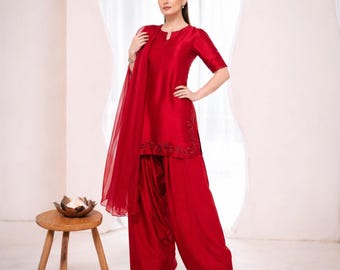 Roter pakistanischer Farshi Shalwar-Anzug | Shamoz Seide Designer Outfit | Handgefertigte verzierte Abendkleidung | Ethno Kleid