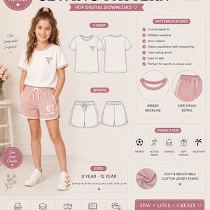 Puede incluir: Patrón de costura PDF digital para un conjunto deportivo de niña. El patrón incluye un diseño de camiseta y pantalón corto, con tallas para 8 a 15 años. Incluye ajuste cómodo, cuello acanalado y cintura elástica.