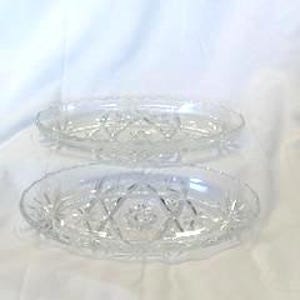 Puede incluir: Un letrero de madera rústica con la palabra "Welcome" en letras blancas. El letrero presenta un acabado envejecido y un diseño sencillo y acogedor, ideal para un porche o entrada.