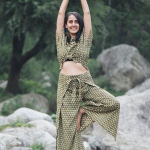 Pantalones cruzados bohemios para mujer, pantalones cruzados ajustables, ropa ética, hechos a mano en India, pantalones de pierna ancha, pantalones de viaje, pantalones de yoga.