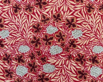 William Morris collection "Vine" reproduction print cotton half yard