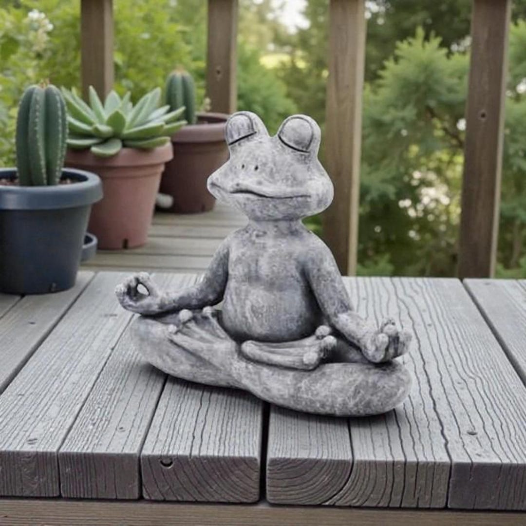 Meditating Frog Statue in Grey Resin, Zen Garden Decoration for Terrace ...