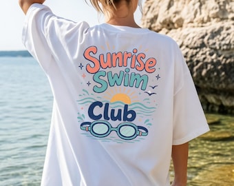 Schwimmerinnen Shirt, Sunrise Swim Club, Schwimmen Design – Fitness Shirt für Schwimmerinnen - Retro Swim - Schwimmverein, Schwimmwettkampf