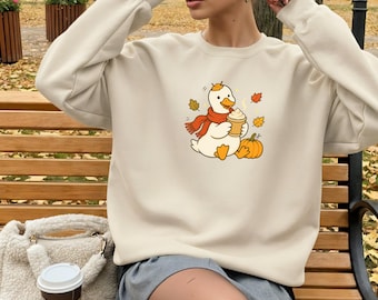 Herbst-Pullover mit Gans und Kaffee, Geschenk für Herbstliebhaberinnen, Cozy Season Sweater, Pumpkin Spice Latte, Silly Goose Sweater