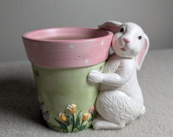 Calentador de cera vintage Yankee Candle con forma de conejito, maceta de flores de primavera y tulipanes de cerámica para Pascua.