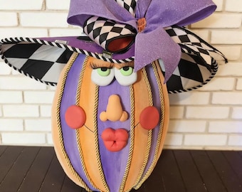 Decoración de calabaza de Halloween pintada a mano / Centro de mesa otoñal caprichoso, inspirado en Mackenzie Childs