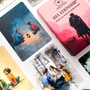 Könnte beinhalten: Ein Kartenspiel "MENTRA RELATIONSHIP" mit Illustrationen. Die rosa Schachtel zeigt den Titel und ein sich umarmendes Paar. Die Karten zeigen Bilder im Aquarellstil von Menschen in verschiedenen Beziehungsszenarien mit einer warmen Farbpalette.