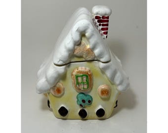 Vintage Japan keramische besneeuwde cottage koekjestrommel met deksel, handgeschilderd