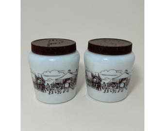 Vintage Milchglas Senfglas Salz und Pfeffer Streuer
