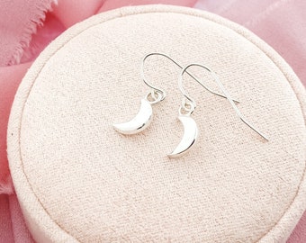 Sterling Silver Tiny Crescent Moon Dangle Earrings, Silver Dainty Earring for Her, Moon Shape Jewelry,