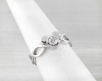 925 Silver Plated Eiffel Tower Round Shape Luxury Stones Cubic Zirconia Woman Jewelry Gift EoCot Promise Ring for Wife