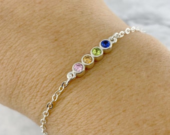 Family Birthstone Bracelet for Mom, Mother's Birthstone Bracelet for Family of Four, Family Birthstone Jewelry, Custom Mother's Day Gift