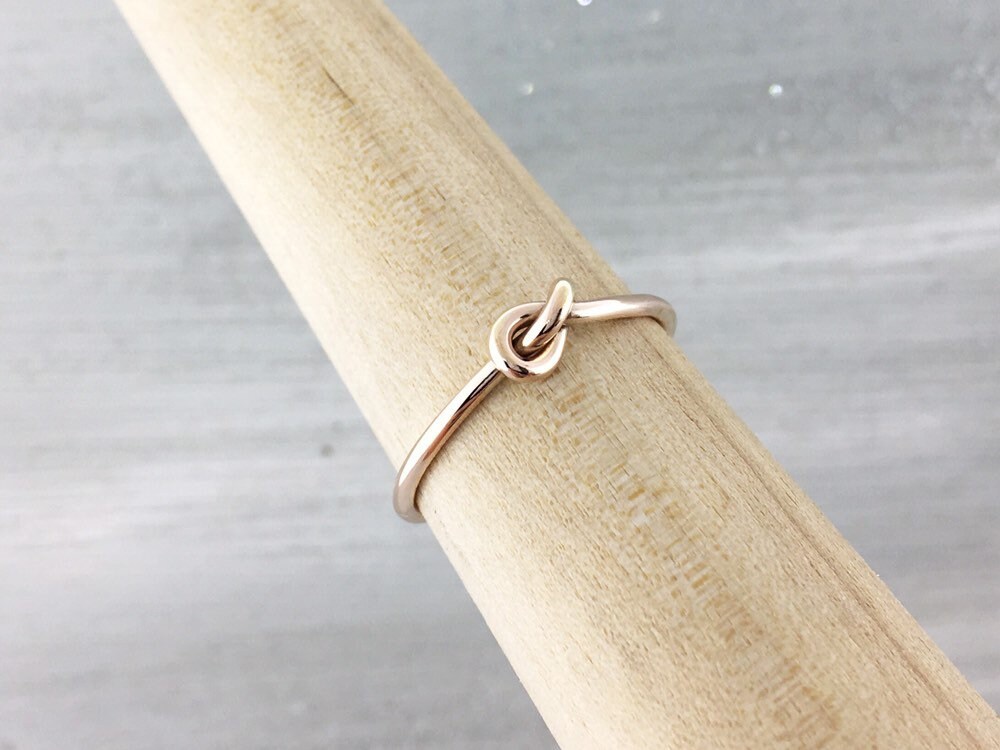 [STONE HENgE] 韓国☆14K Rose Gold☆Love Knot T1737 Ring The Love Knot Ring - Pink Gold – The Love Knot by Coralie