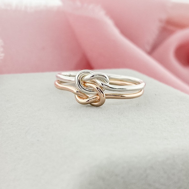Double Knot Ring, Rose Gold Filled Ring, Two Toned Ring, Two Love Knots, Knot Promise Ring, BFF Promise Ring, Unique Promise Ring afbeelding 2