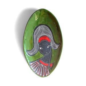 Vintage Italian Ceramic Wall Plaque – Mid Century Modern Female Portrait – Hand Painted Art Pottery – 8" x 5" – 1950s 1960s