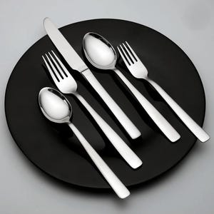 Juego de cubiertos de 30 piezas, Matina Modern Cutlery, servicio para 6 personas, acero inoxidable con acabado mate.