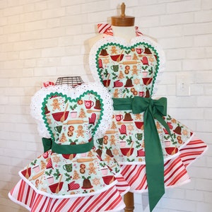 Mommy + Me Christmas Cookies Retro Apron Set Featuring Lace Trimmed Heart Bib//Custom Order Your Size//