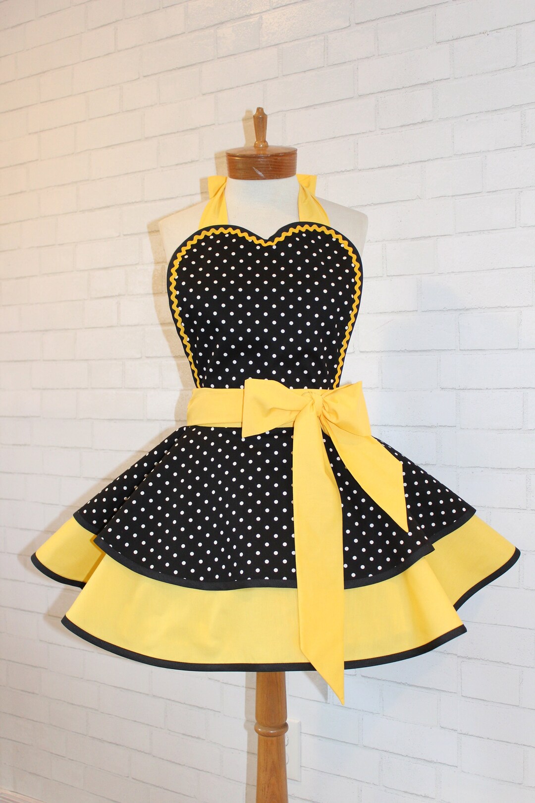 Pin up Polka Dot Print Woman's Modern Vintage Apron - Etsy