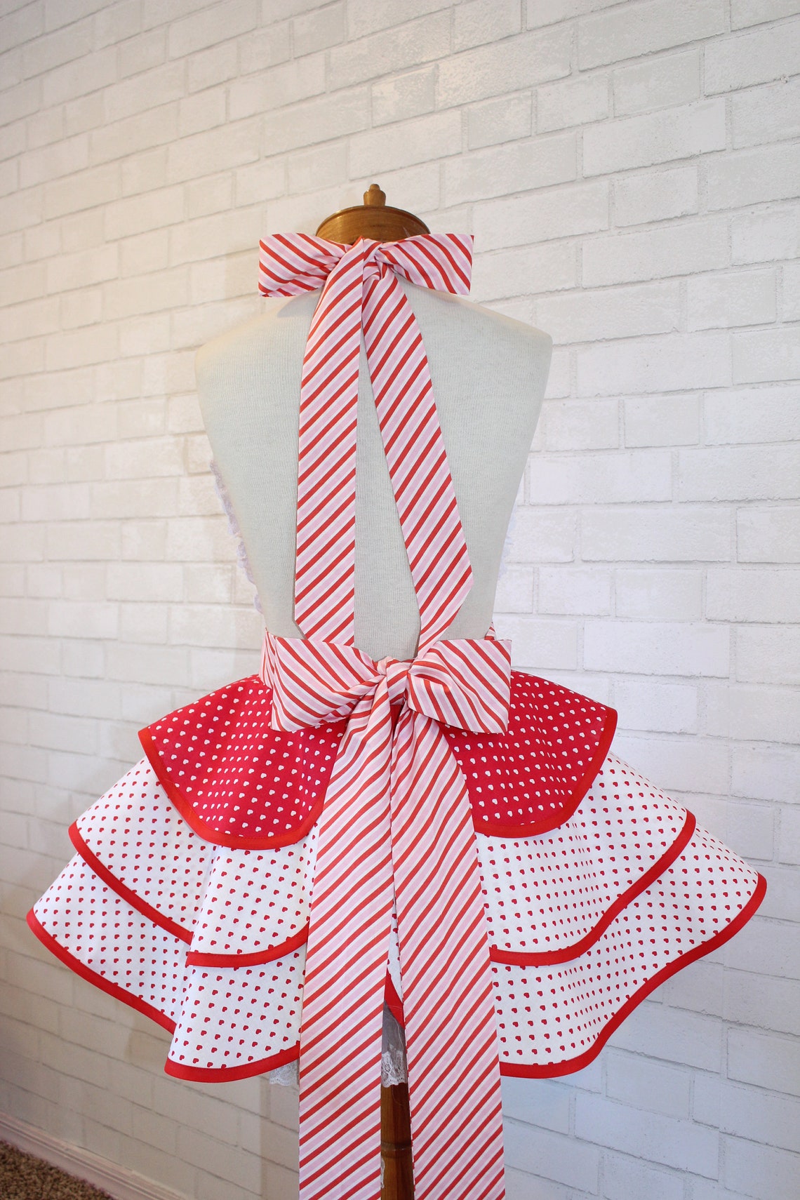 Retro Pin up Inspired Sweetheart Apron Featuring Mini Hearts - Etsy