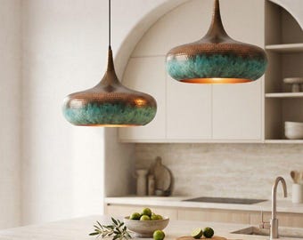 Lámpara colgante de cobre martillado – Lámpara colgante con pátina verde marroquí, luminaria para isla de cocina