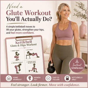 Op de afbeelding: Afbeelding die een kettlebell glute workout promoot. Een vrouw in sportkleding houdt een kettlebell vast, met een trainingsplan op een klembord. Tekst bevat "Need a Glute Workout You'll Actually Do?" en "Instant Download."