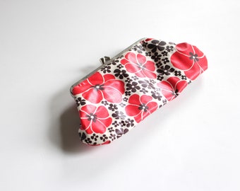 Vintage Plastic Fantastic Floral Coin Purse 70s, Vinyl Wallet for Her, Coin purse for Hand, Crazy fashion