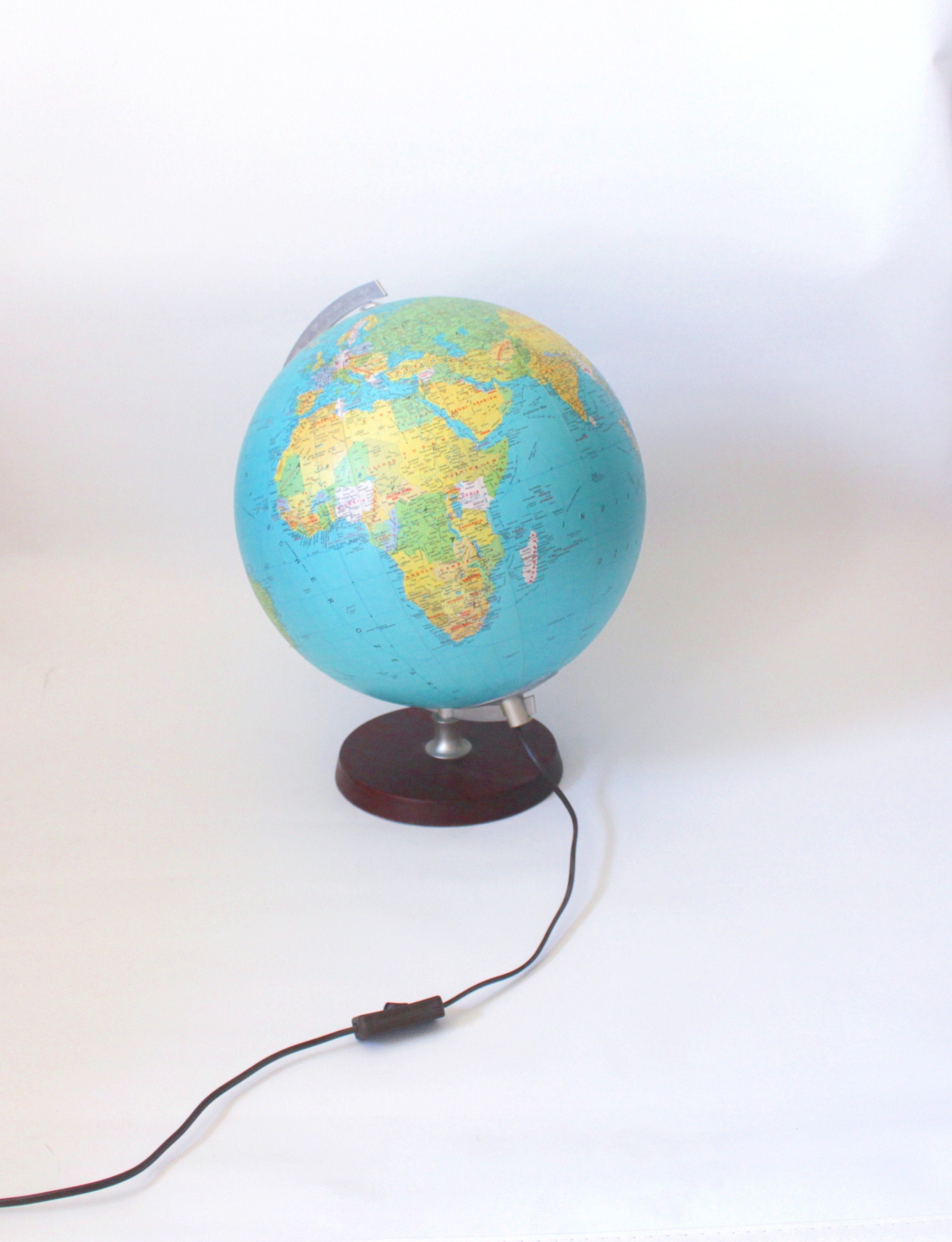 Lighted world globe - .de