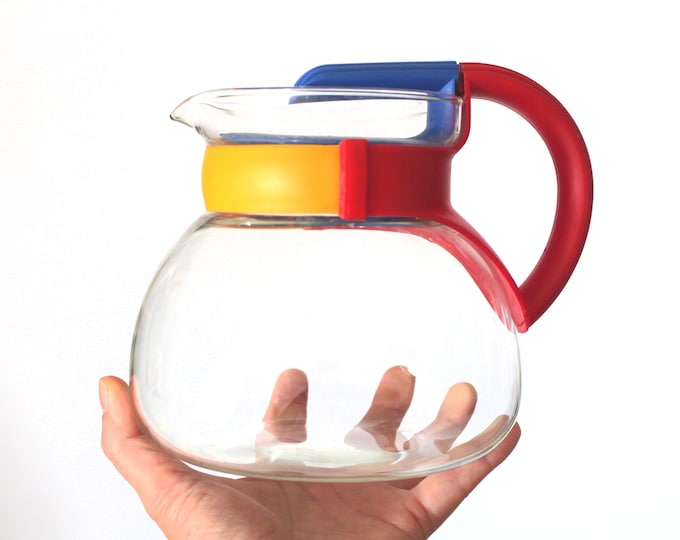 Vintage Geldo Glass Teapot From the 80s Memphis Style Kitchenware Red