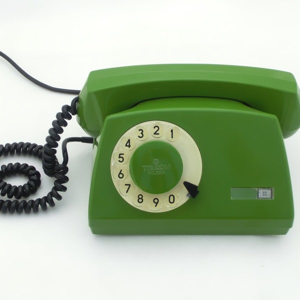 RESERVED FOR SUSIE - Vintage green rotary telephone 80s