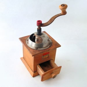 Vintage wooden coffee mill / grinder 60s image 4