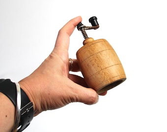 Vintage Barrel Small Wooden Pepper Mill from 1970, Collectibles grinder