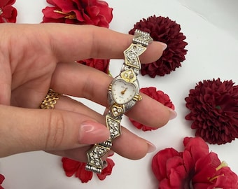 Vintage watch Heart-Shaped Crystal Dress Watch – Two-Tone Gold & Silver Jewelry Timepiece