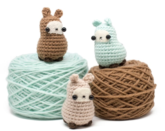 Featured listing image: amigurumi llama pattern - easy crochet toy pattern