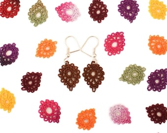 Micro crochet leaf motif earrings pattern - crochet jewelry pattern