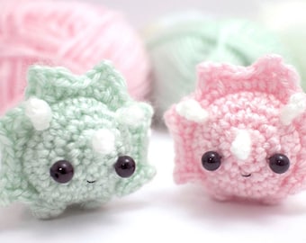 crochet dinosaur pattern - amigurumi triceratops pattern