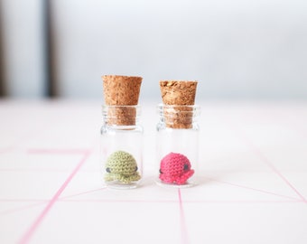Micro crochet octopus in a 1 cm glass jar - bright colours