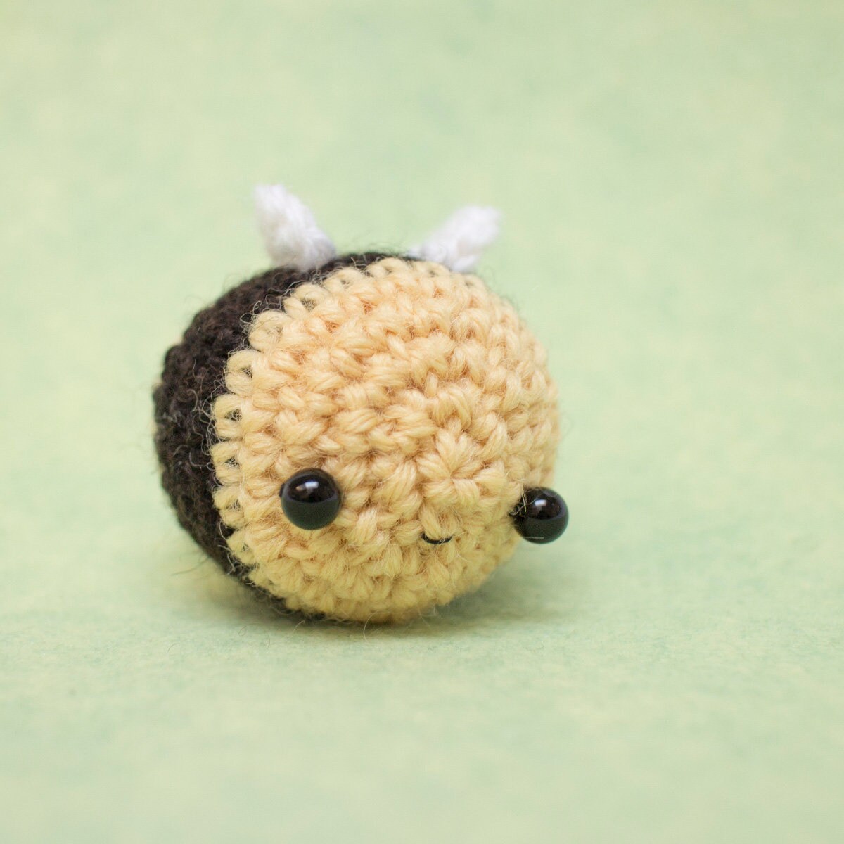 amigurumi kit crochet bumble bee craft kit