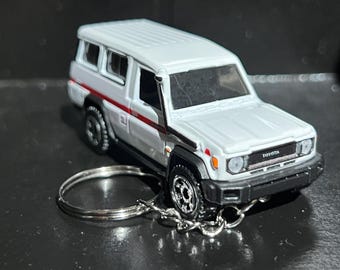 Toyota 79 Series/FJ Cruiser 4x4 Keychain Diecast Car 1:64 Scale Key Ring SUV Land LandCruiser 4x4 | Mini Gift