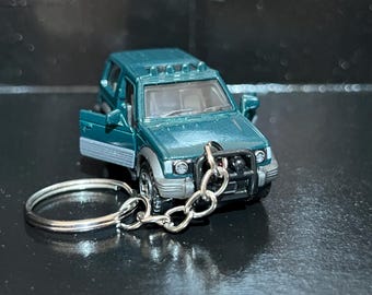 Various Mitsubishi Pajero Shogun Montero Evolution Keychain Diecast Car 1:64 Scale Key Ring | Mini Gift
