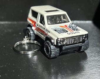 Nissan GQ GR Patrol Armada Keychain Diecast Car 1:64 Scale Key Ring 4x4 Y61 Y62 GU | Mini Gift