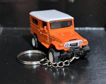 Toyota FJ40 FJ45 FJ 4x4 Keychain Diecast Car 1:64 Scale Key Ring Utility Ute Pick Up Truck SUV Land LandCruiser 4x4 | Mini Gift