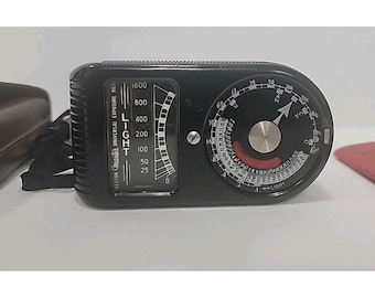 Weston Master Universal Exposure Meter Model 715, Includes Manual For Model 735