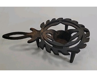 Vintage Cast Iron Footed Candle Holder/Trivet/Warmer, Laurel Reef Design