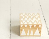 hand painted wooden little box 10x10cm - white triangles